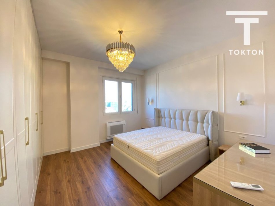 Tirane, shitet apartament 2+1 Kati 6, 150.000 € 