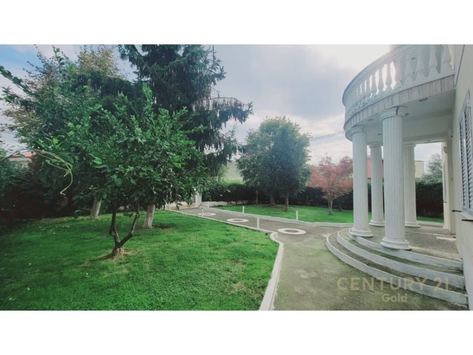 Tirane, shitet Vile 2 Katshe Kati 2, 650 m² 360.000 € (VAQARR)