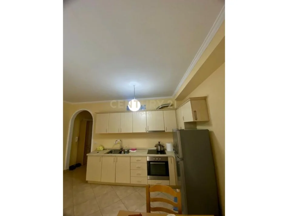 Tirane, jepet me qera apartament 1+1 Kati 4, 60 m² 530 € 