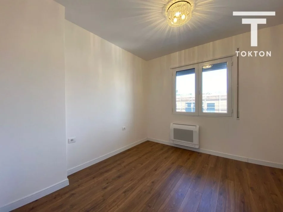 Tirane, shitet apartament 2+1 Kati 6, 150.000 € 