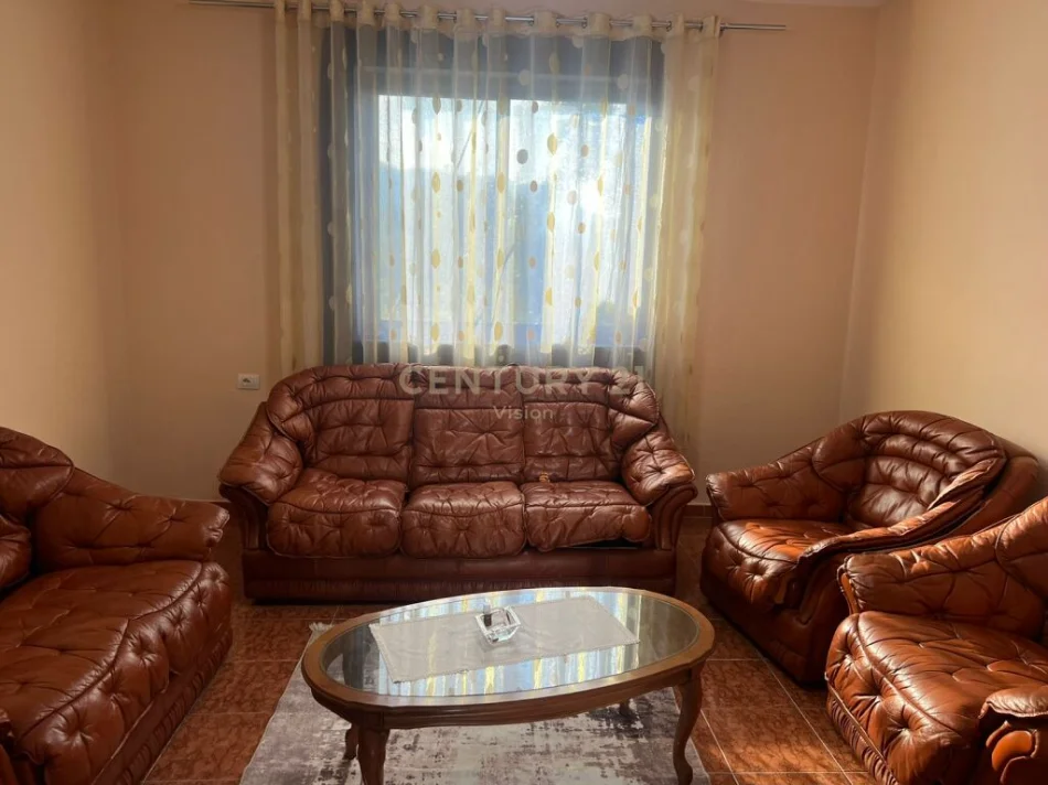 Shkoder, shitet shtepi 2+1 Kati 3, 347 m² 270.000 € (unaza perendimore rruga ethem osmani)