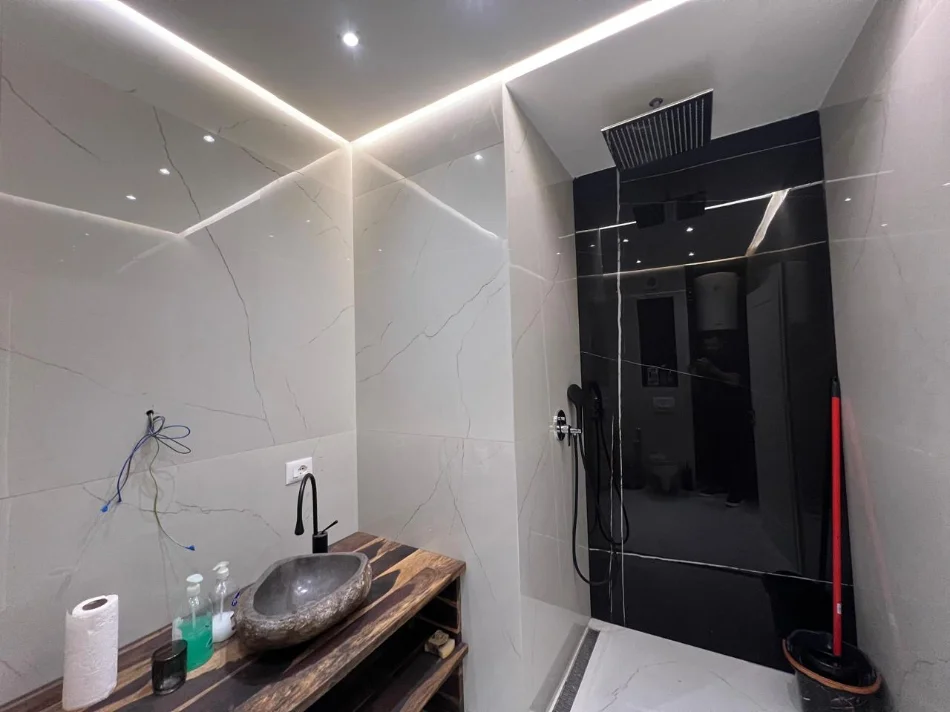 Tirane, shitet apartament 2+1 Kati 7, 93 m² 360.000 € 