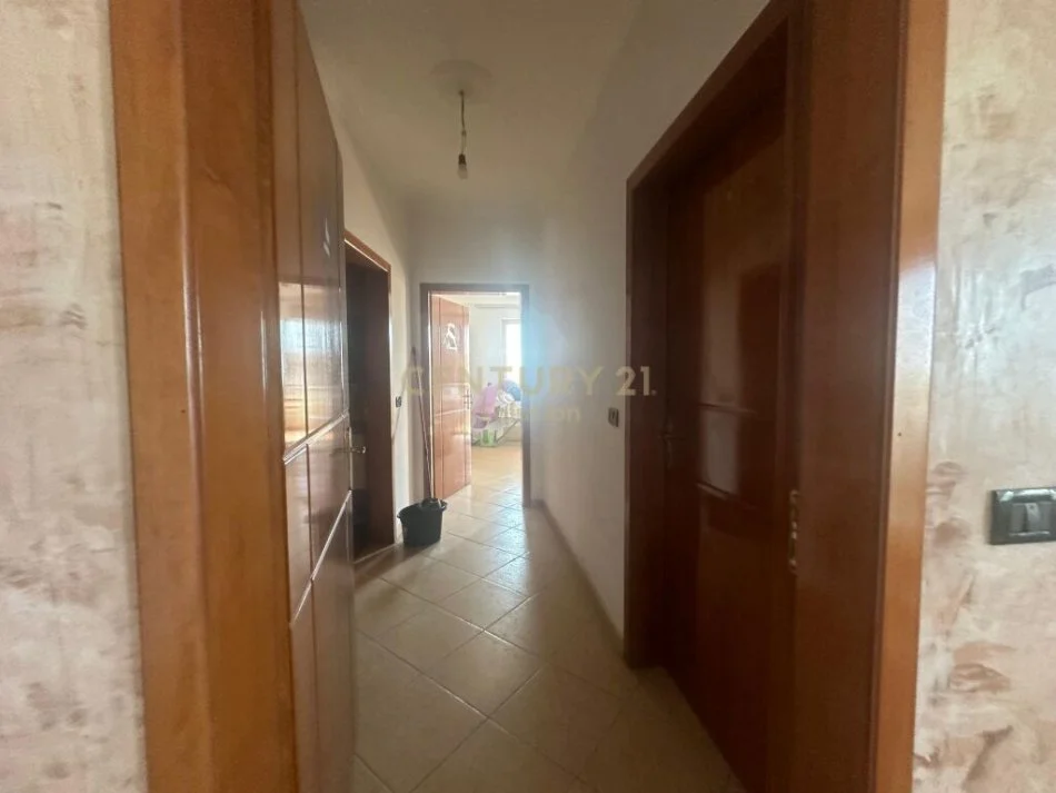 Tirane, shitet apartament 2+1 Kati 8, 120 m² 133.000 € (astir)