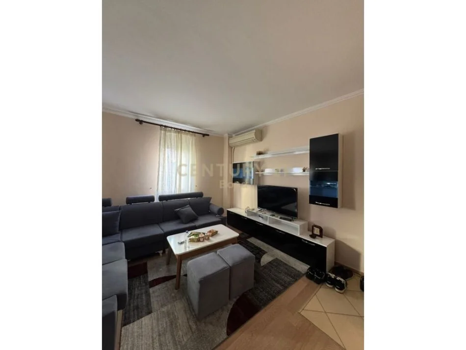 Tirane, shitet apartament 2+1 Kati 3, 96 m² 175.000 € (Liqeni i Thate)