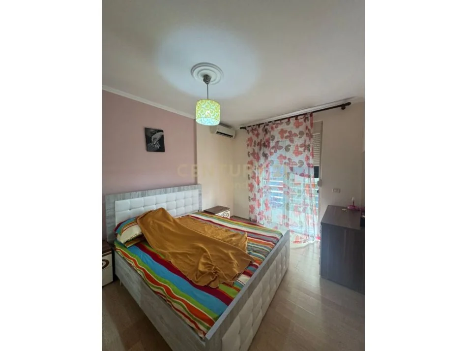 Tirane, shitet apartament 2+1 Kati 3, 96 m² 175.000 € (Liqeni i Thate)