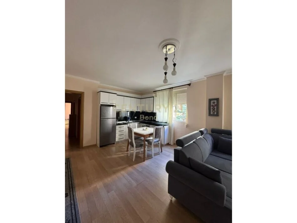 Tirane, shitet apartament 2+1 Kati 3, 96 m² 175.000 € (Liqeni i Thate)