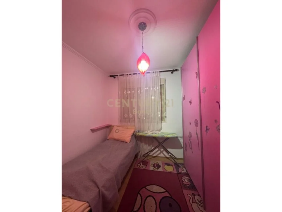 Tirane, shitet apartament 2+1 Kati 3, 96 m² 175.000 € (Liqeni i Thate)