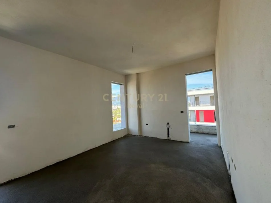 Tirane, shitet apartament Kati 8, 128 m² 106.500 € 