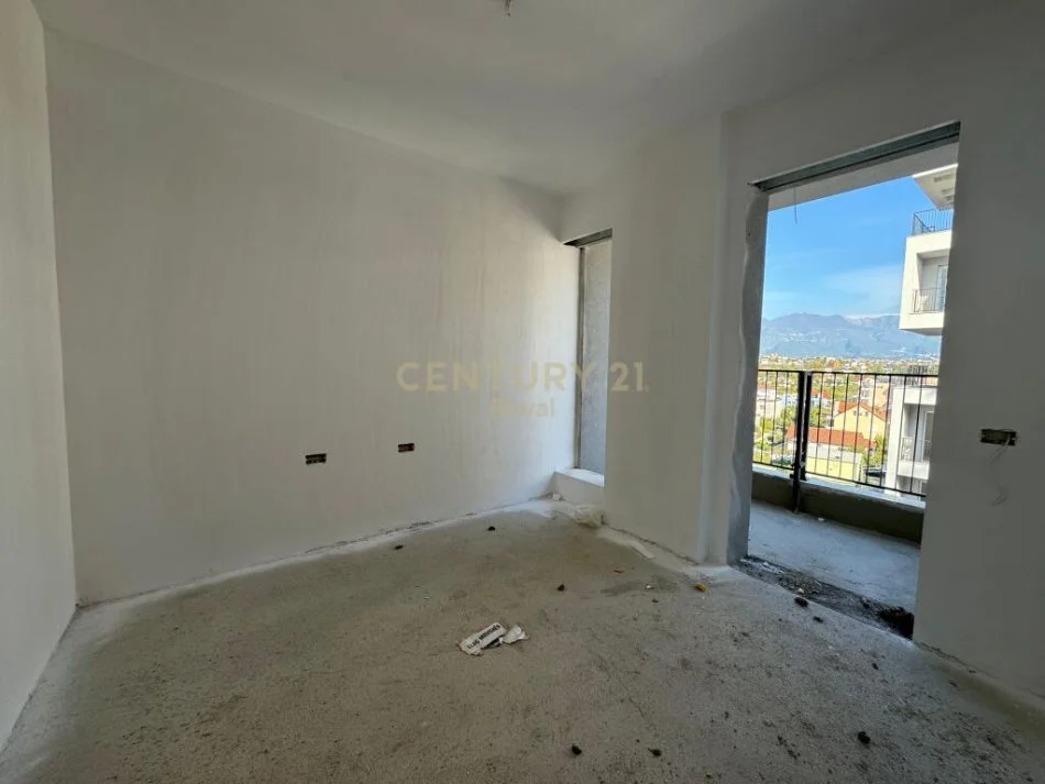 Tirane, shitet apartament 3+1 Kati 6, 140 m² 115.500 € 