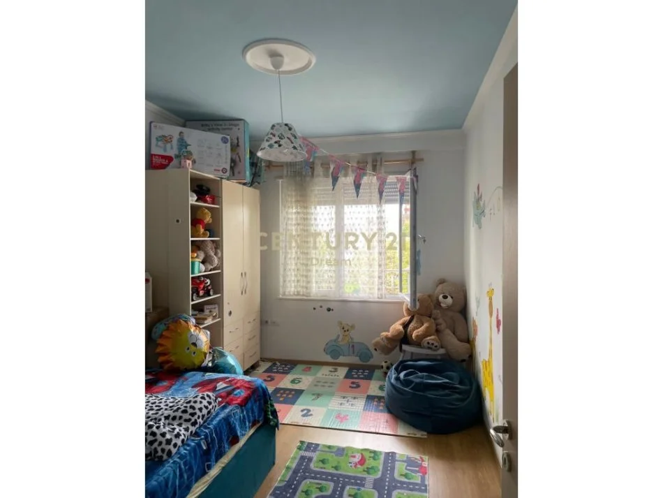 Tirane, shitet apartament 2+1 Kati 2, 115 m² 155.000 € (kinostudio)