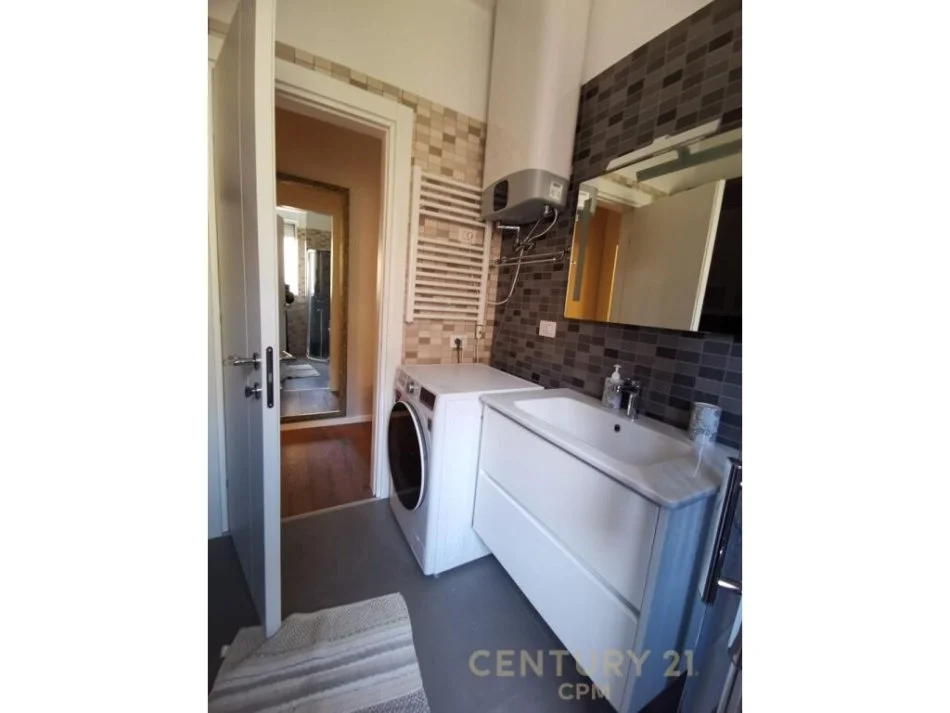 Tirane, shitet apartament 1+1 Kati 5, 75 m² 169.000 € (Kompleksi Magnet)