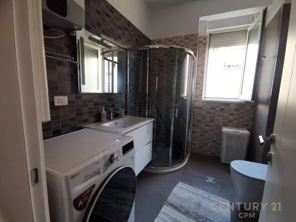 Tirane, shitet apartament 1+1 Kati 5, 75 m² 169.000 € (Kompleksi Magnet)