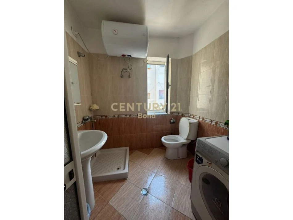 Tirane, shitet apartament 2+1 Kati 4, 75 m² 92.000 € 