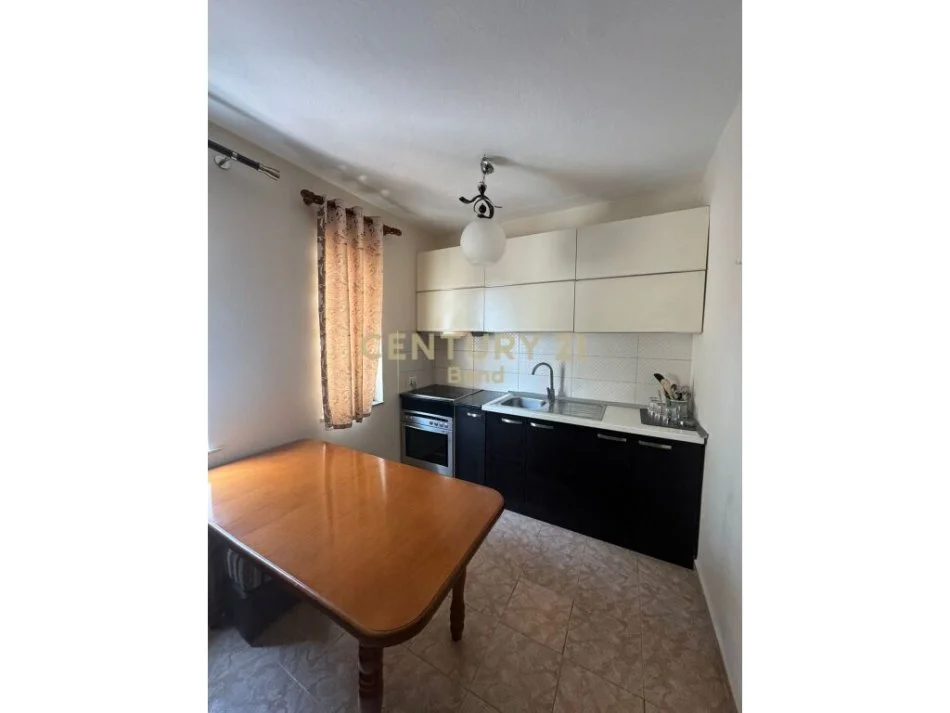Tirane, shitet apartament 2+1 Kati 4, 75 m² 92.000 € 