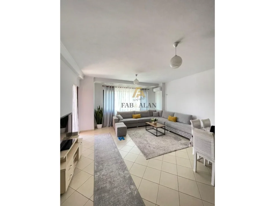 Tirane, shitet apartament 1+1+Ballkon Kati 1, 96 m² 92.000 € (Zona e 3-shit)