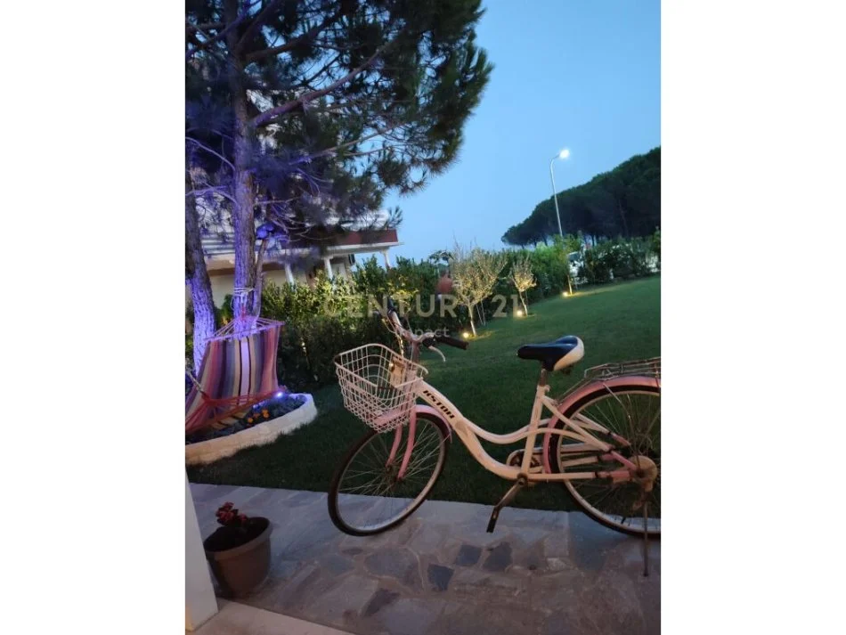 Durres, shitet apartament ne plazh 2+1 Kati 0, 100 m² 380.000 € 