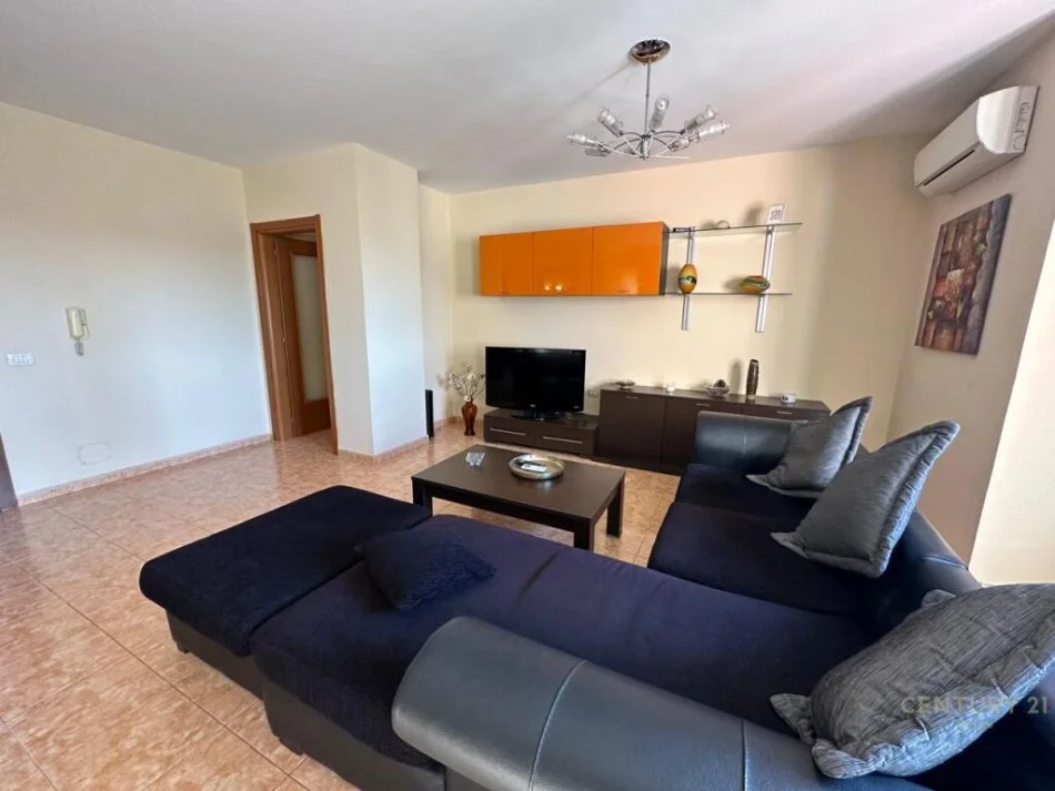 Tirane, jepet me qera apartament Kati 7, 143 m² 800 € 
