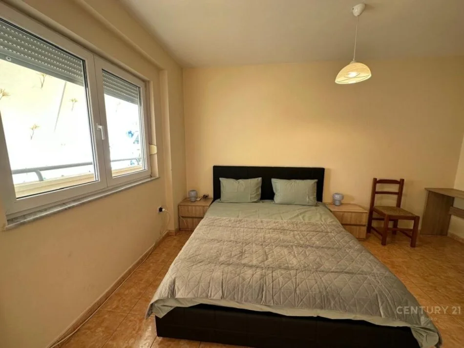 Tirane, jepet me qera apartament Kati 7, 143 m² 800 € 