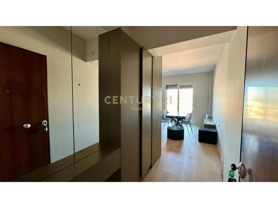 Tirane, jepet me qera apartament 1+1 Kati 7, 70 m² 700 € (Kodra e Diellit)