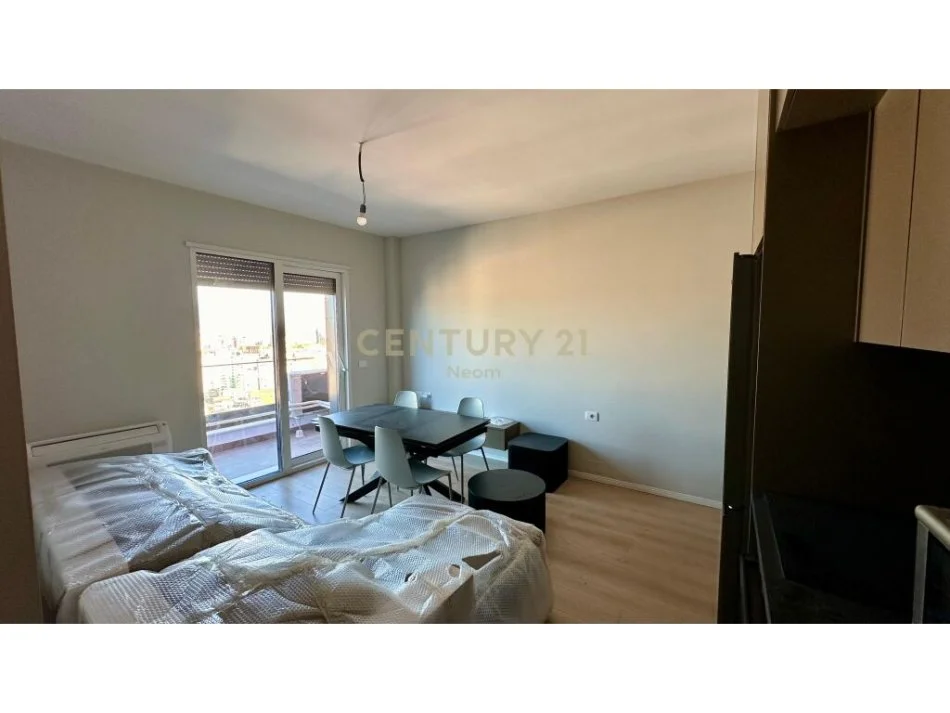 Tirane, jepet me qera apartament 1+1 Kati 7, 70 m² 700 € (Kodra e Diellit)
