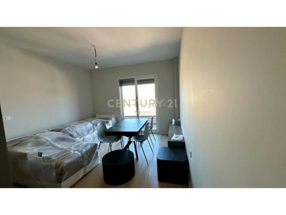 Tirane, jepet me qera apartament 1+1 Kati 7, 70 m² 700 € (Kodra e Diellit)