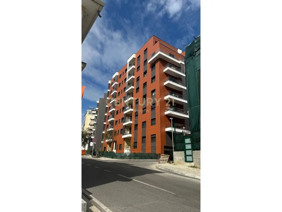 Tirane, jepet me qera apartament 1+1 Kati 7, 70 m² 700 € (Kodra e Diellit)