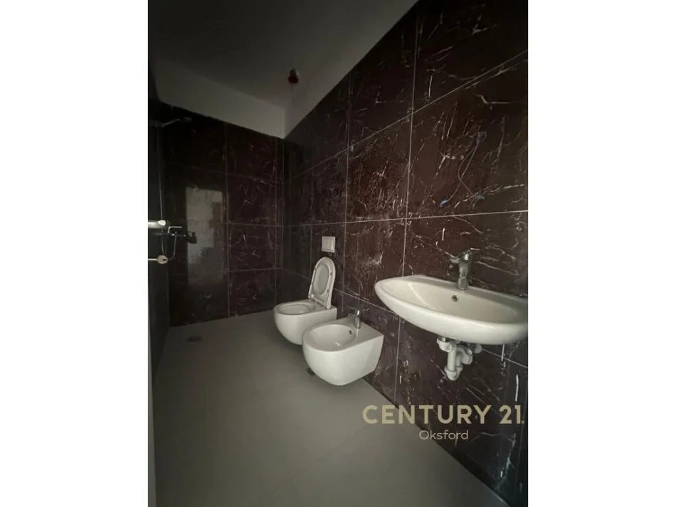 Tirane, jepet me qera 1+1+Ballkon Kati 3, 66 m² 650 € 