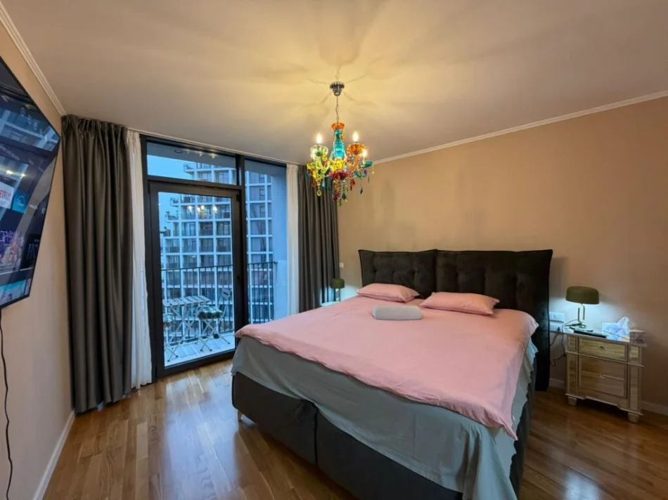 Tirane, jepet me qera apartament 2+1+Ballkon Kati 9, 140 m² 2.200 € (Liqeni artificial)