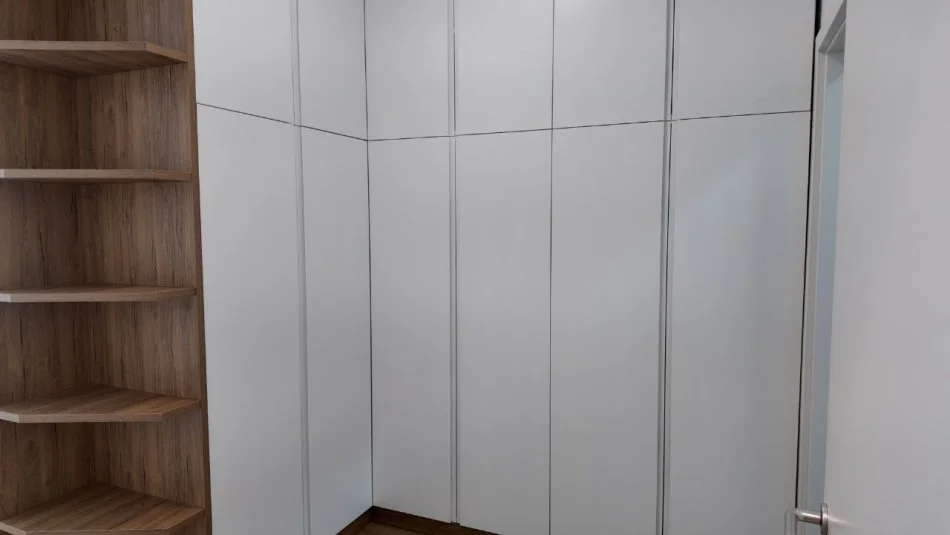 Tirane,jepet me qera apartament 2+1+Ballkon , 80 m² 500 € (Prane shkolles Ali Demi)