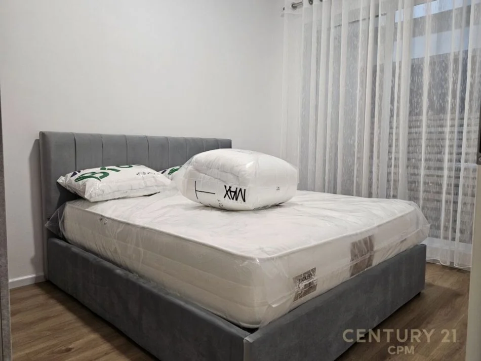 Tirane, jepet me qera apartament 1+1 Kati 7, 52 m² 500 € (ali dem)