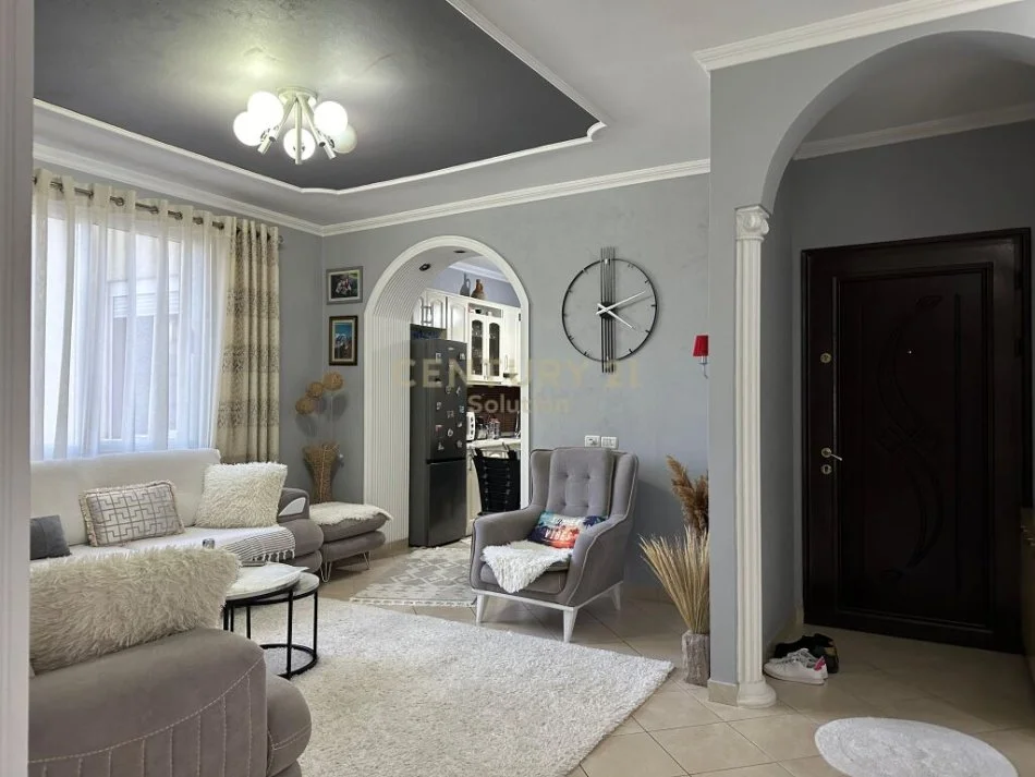 Tirane, shitet apartament 2+1 Kati 3, 88 m² 122.000 € (astir)