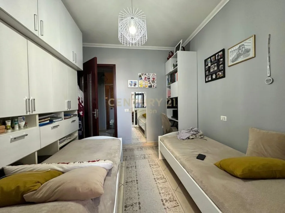 Tirane, shitet apartament 2+1 Kati 3, 88 m² 122.000 € (astir)