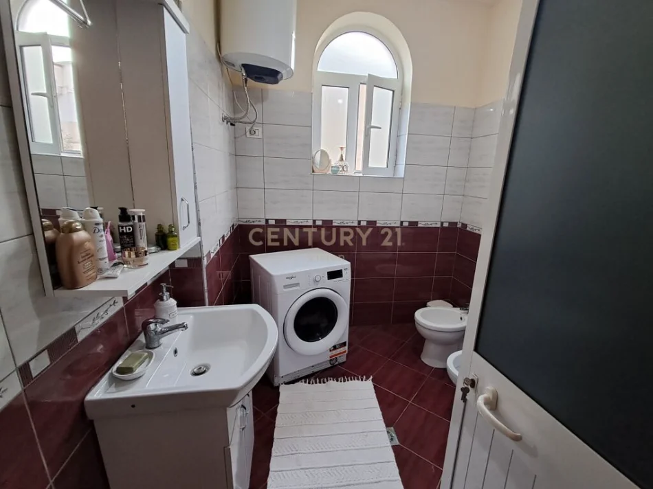 Shkoder, shitet Vile 2 Katshe Kati 0, 253 m² 280.000 € (dergut)