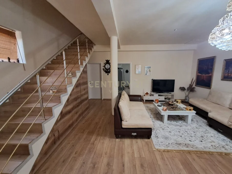 Shkoder, shitet Vile 2 Katshe Kati 0, 253 m² 280.000 € (dergut)