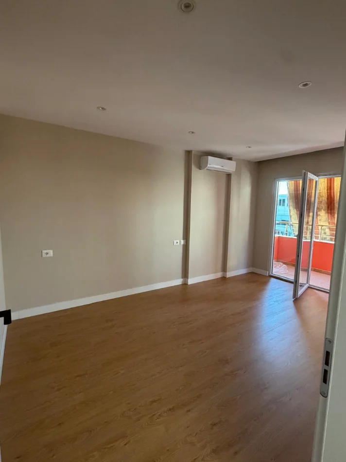 Tirane, shitet apartament 2+1 Kati 11, 79 m² 190.800 € (Stacioni i Trenit)
