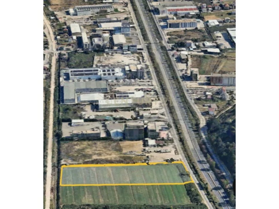 Tirane, shitet toke , 16.306 m² 3.750.380 € (Autostrada Tirane-Durres)