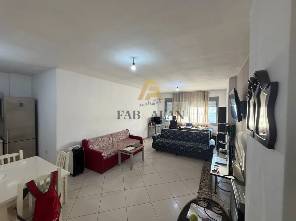 Tirane, shitet apartament 2+1+Aneks+Ballkon Kati 8, 106 m² 190.800 € 