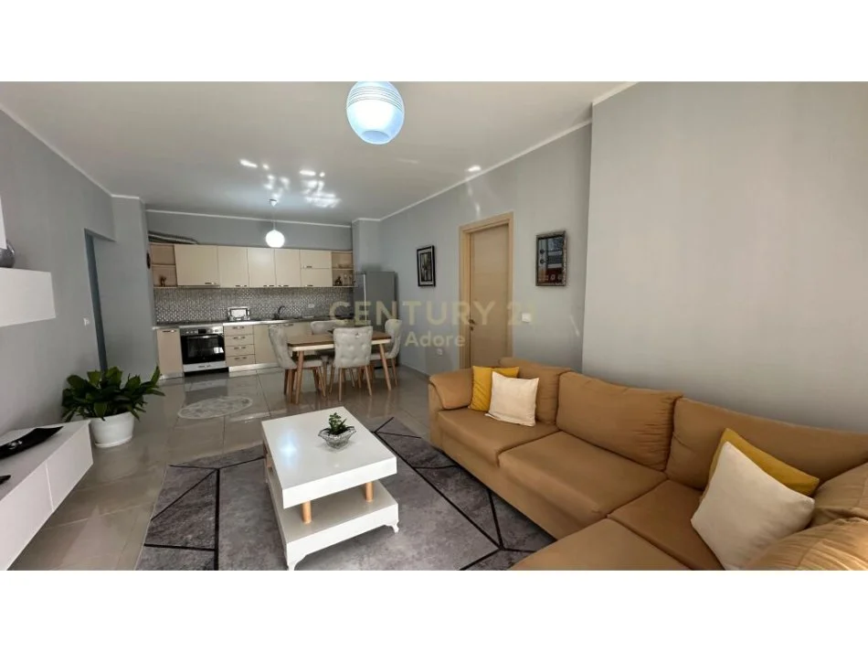 Tirane, jepet me qera apartament 2+1 Kati 3, 96 m² 600 € (Restorant Durresi!)