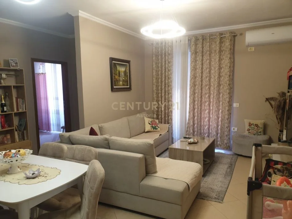 Tirane, shitet apartament 2+1 Kati 2, 95 m² 123.000 € (Fresk)