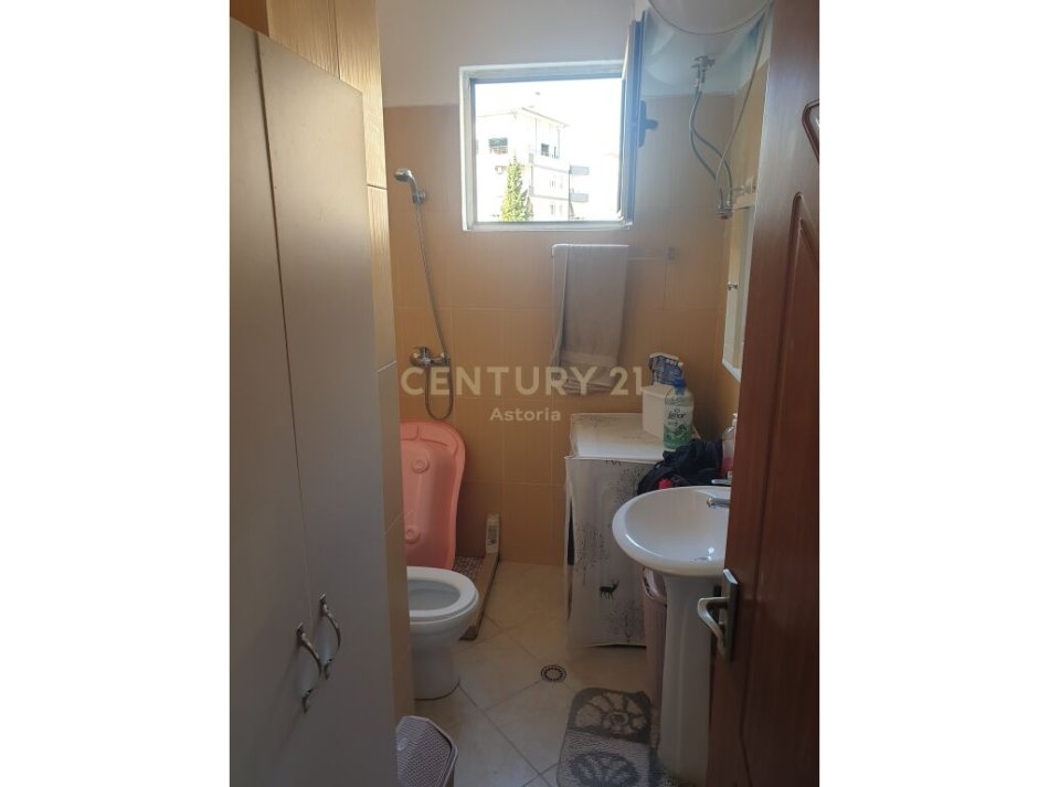 Tirane, shitet apartament 2+1 Kati 2, 95 m² 123.000 € (Fresk)
