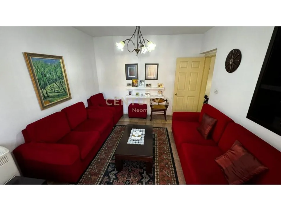 Tirane, shitet apartament 1+1 Kati 3, 63 m² 130.000 € (Rruga Kavajes)