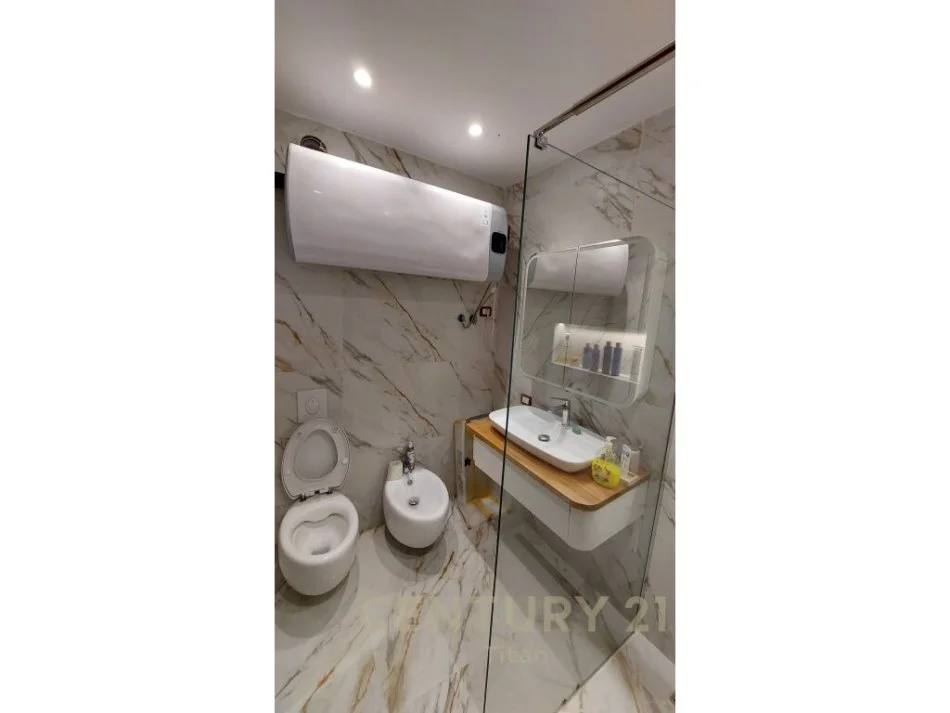 Durres, shitet apartament 2+1 Kati 1, 155.000 € (prane Fafa Premium Resort & Spa, Golem)