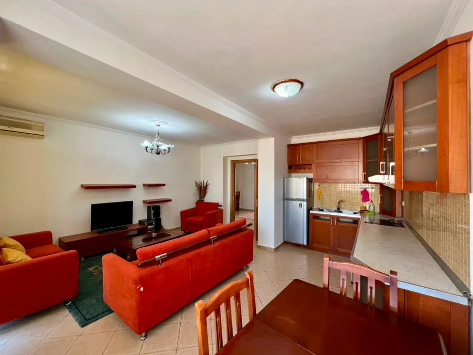 Tirane, jepet me qera apartament 2+1+Ballkon Kati 4, 110 m² 700 € (Rruga Tefta Tashko Koco)