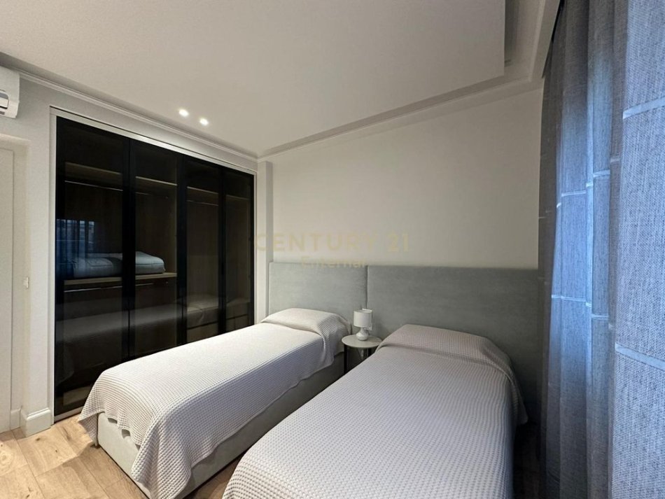 Tirane, jepet me qera apartament 2+1 Kati 6, 97 m² 900 € (Myslym Shyri)