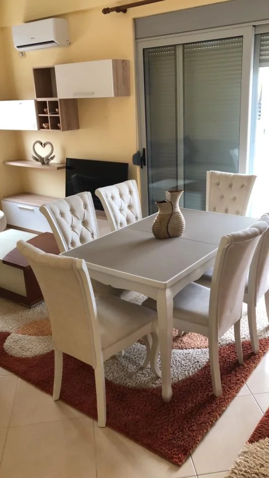 Tirane, jepet me qera apartament 2+1 Kati 2, 104 m² 650 € (Rruga Bilal Golemi)