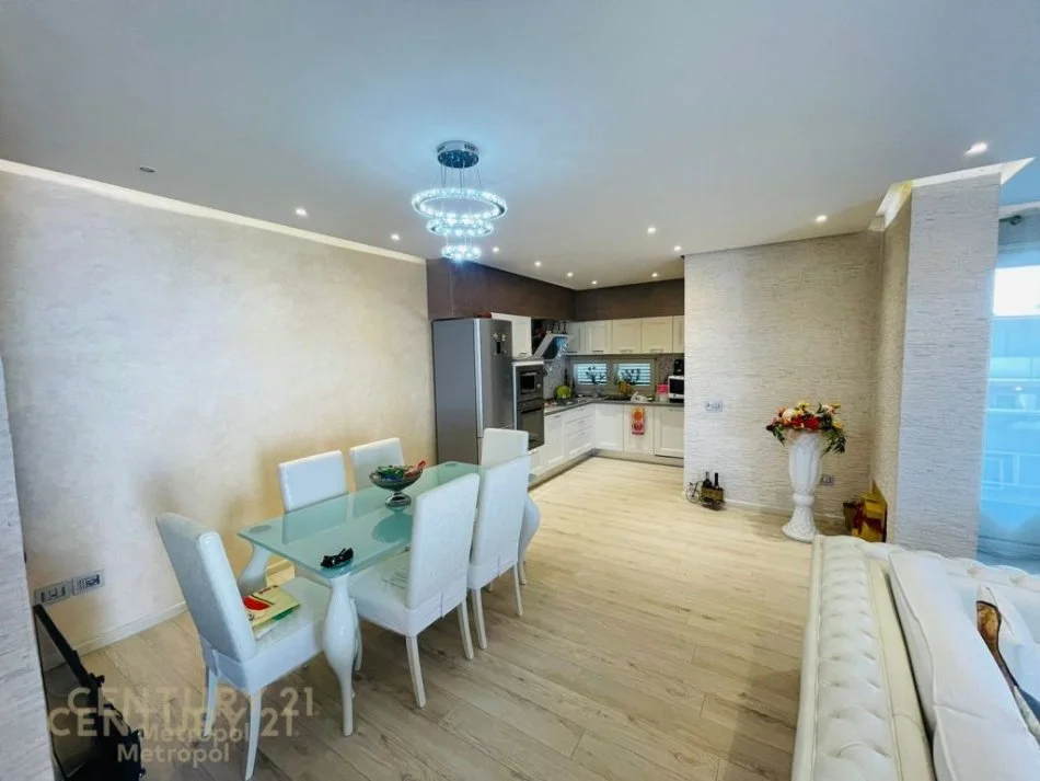 Tirane, shes apartament+verande | Penthouse 3+1 Kati 7, 150 m² 270.000 € 