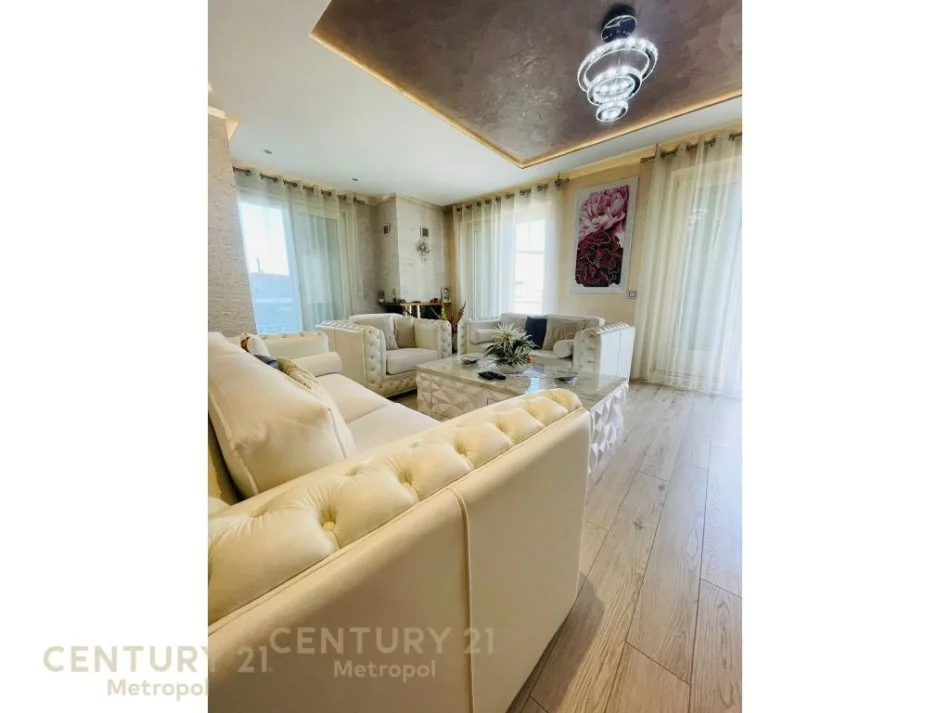 Tirane, shes apartament+verande | Penthouse 3+1 Kati 7, 150 m² 270.000 € 