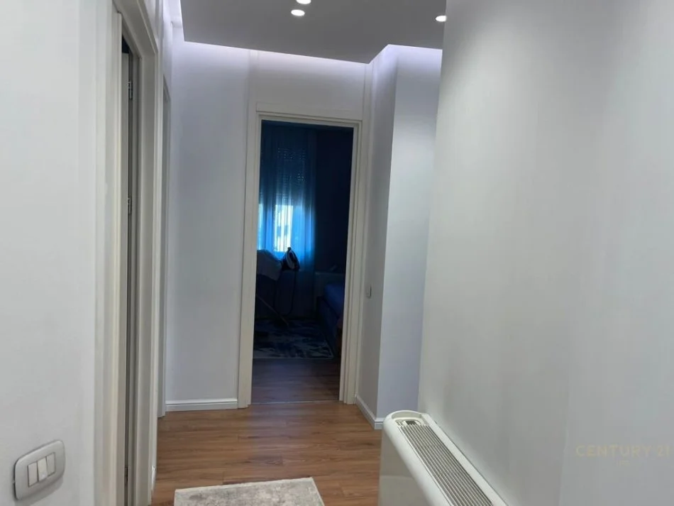 Tirane, shitet apartament 3+1 Kati 2, 540.000 € (rruga e elbasanit)
