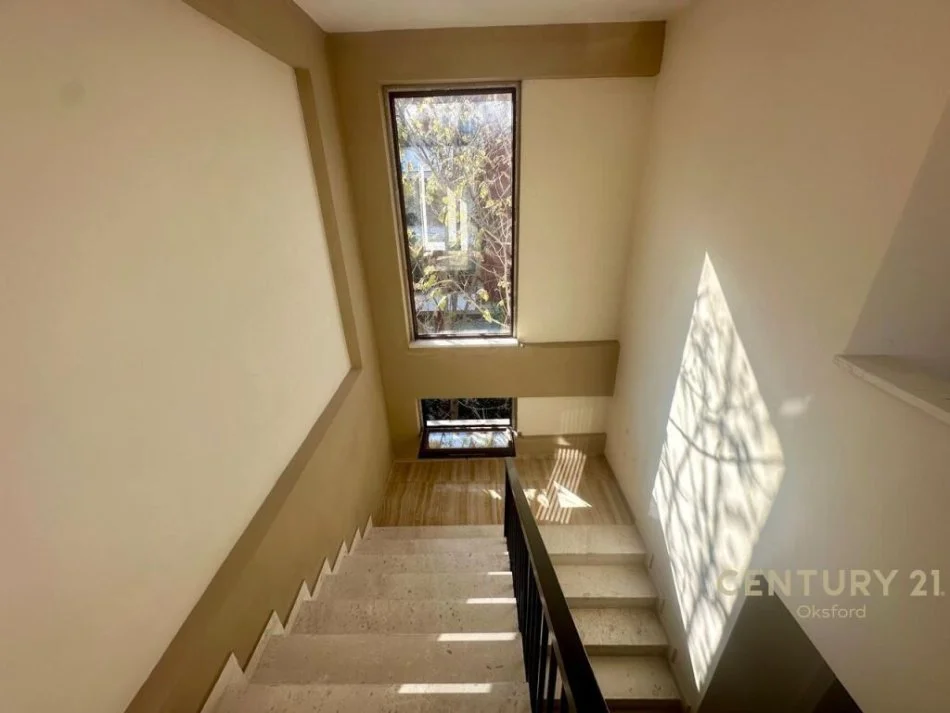 Tirane, shitet apartament+verande | Penthouse 3+1+Ballkon Kati 4, 178 m² 360.000 € (Prane Kopshtit Botanik.)