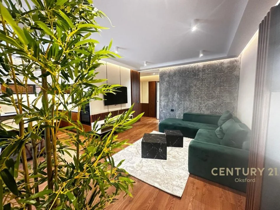 Tirane, shitet apartament+verande | Penthouse 3+1 Kati 4, 178 m² 360.000 € (Kopshti Botanik Zoologjik)